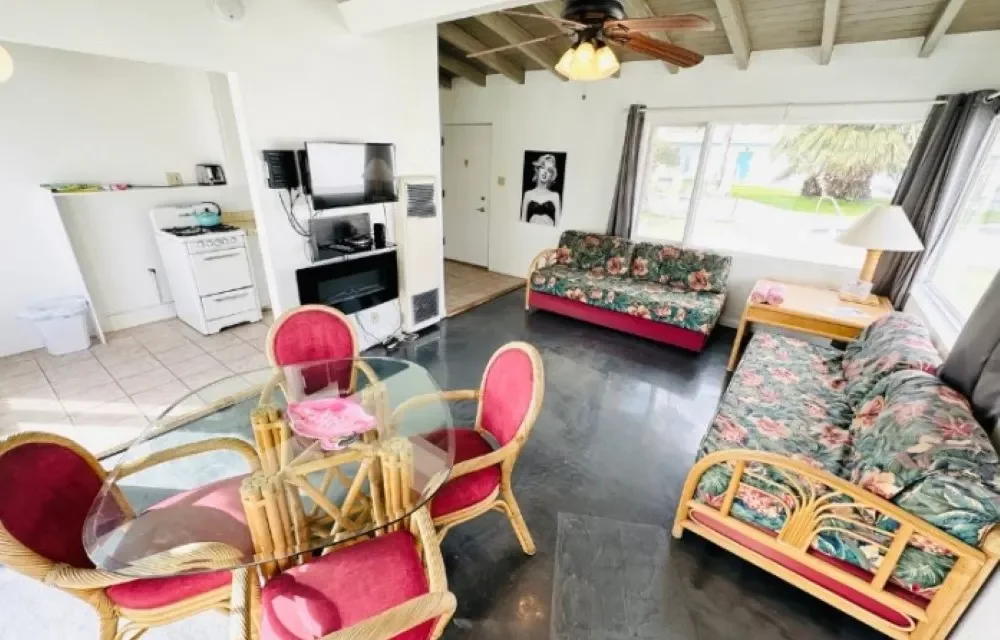 One Bedroom King Patio-Garden Bungalow Kitchen - XG at A Place In The Sun Garden Hotel